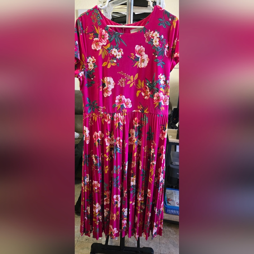 LOFT magenta floral pleated midi dress - sz 12